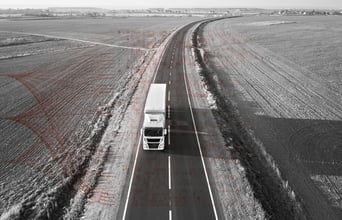 camion-blanc-route