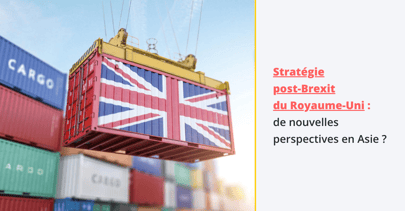 Conteneur avec drapeau britannique du Royaume-Uni dans un port. 