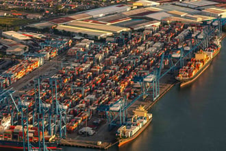 port-conteneurs-maritime