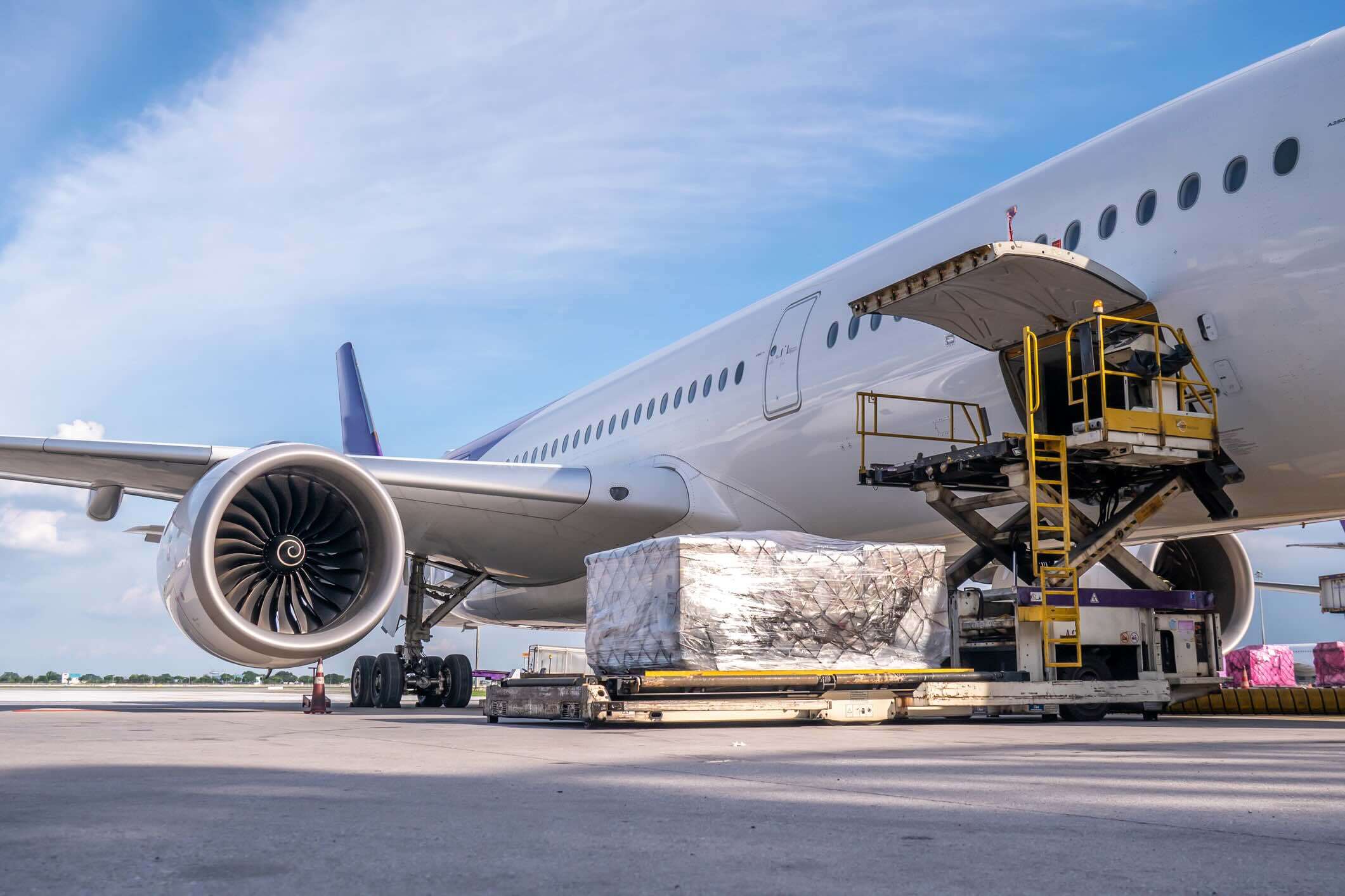 Air cargo: Demand from Asia stimulates recovery