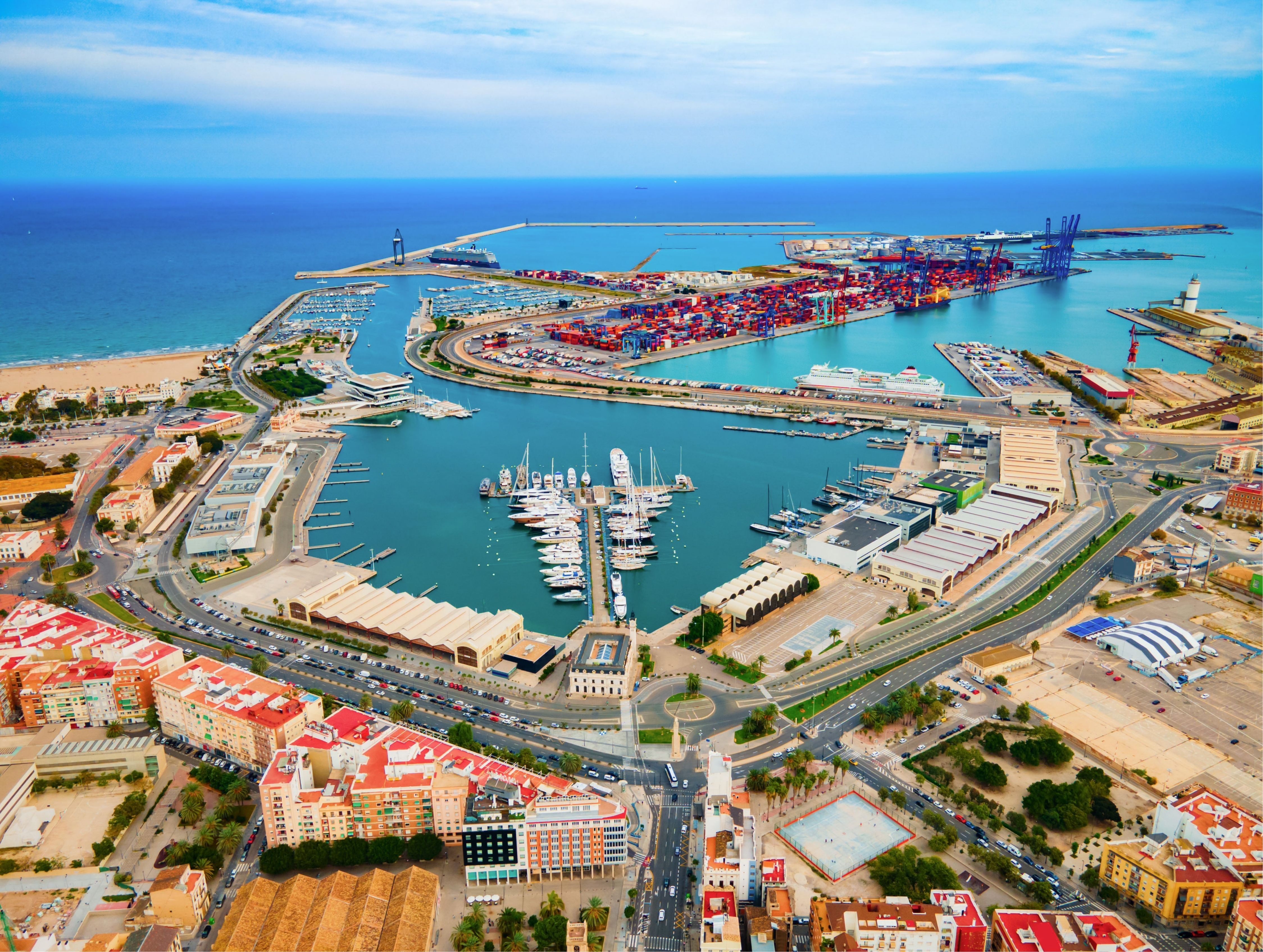Spain: 2025 report on port and air traffic